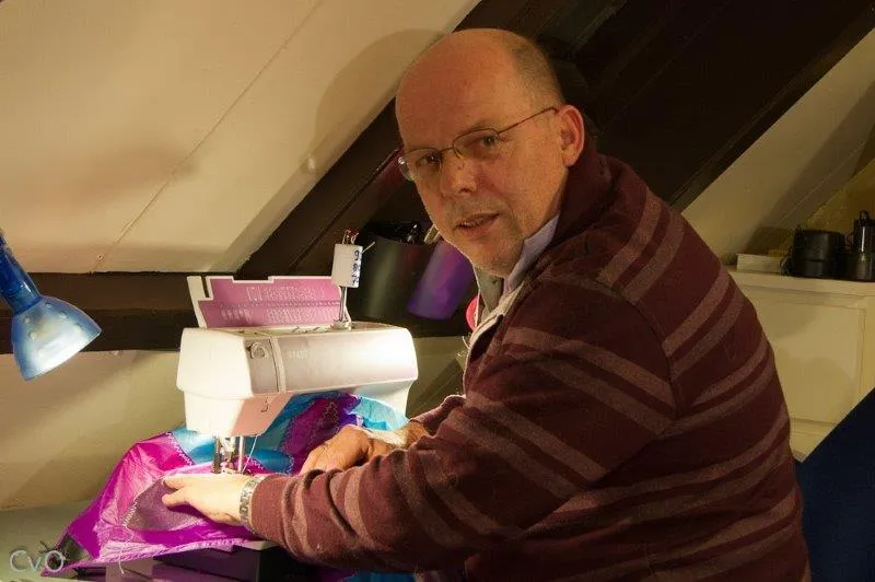 Christiaan van Oosterhoudt dans son atelier
