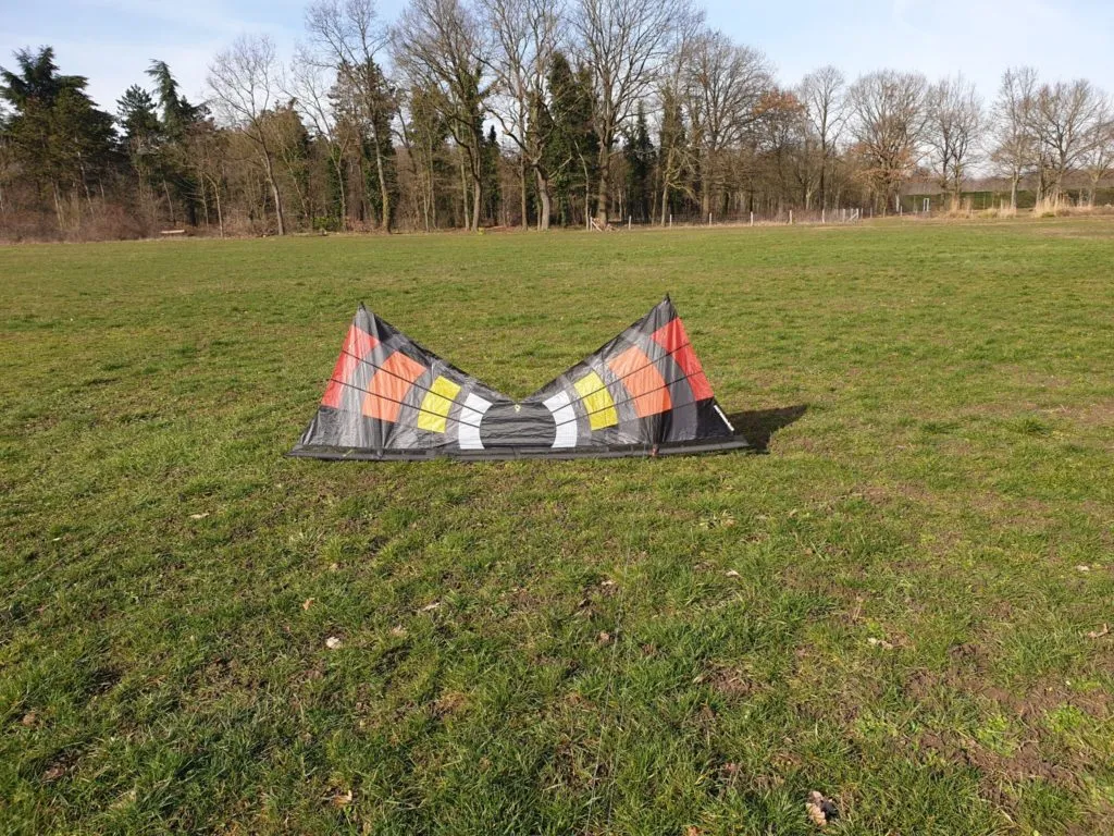 After lifting the wingtips, the Rev is in parking position