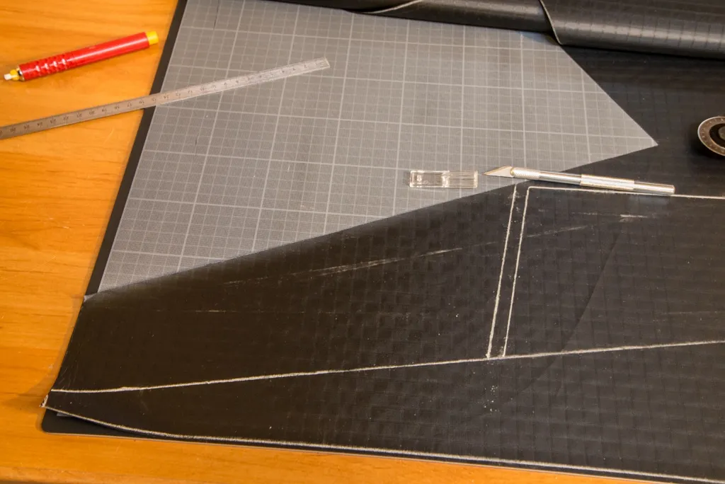 Trace panels on icarex, preferably with pencil (chalk is not precise).