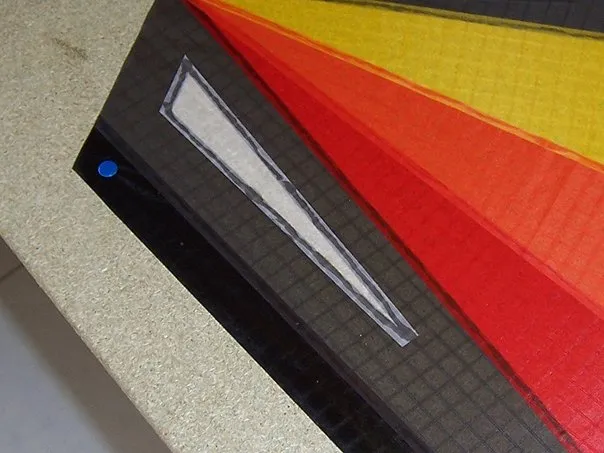The white Icarex panel is glued.