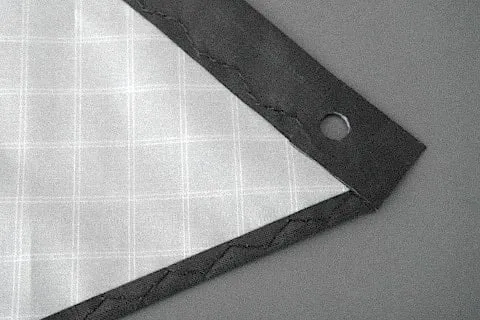 Finition du bord d’attaque avec découpes et patchs
