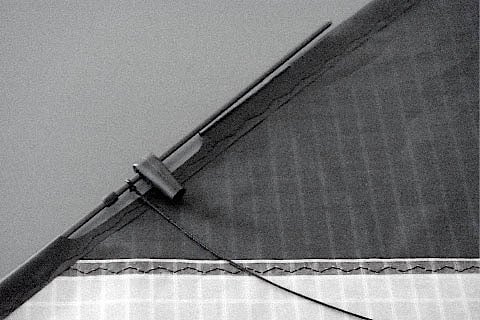 The leading edge carbon tube and the Apa connector