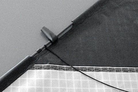 Spreader to leading edge connection assembled